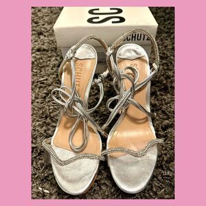 SCHUTZ Womens Diamond and Silver Heels SCHUTZ Womens Diamond and Silver He…